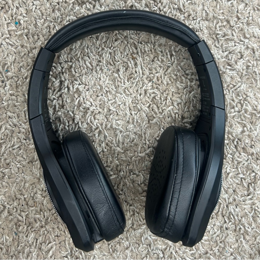 Denon Wireless Extendable Headphones (No charger included) - Picture 6 of 7